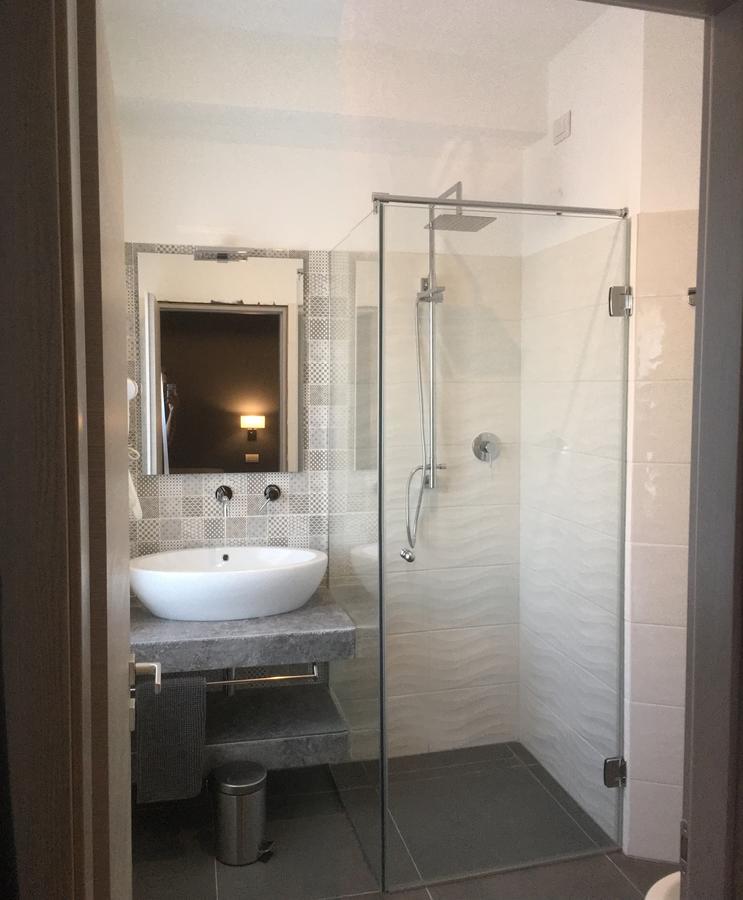 Robin Rooms Montegranaro Eksteriør bilde